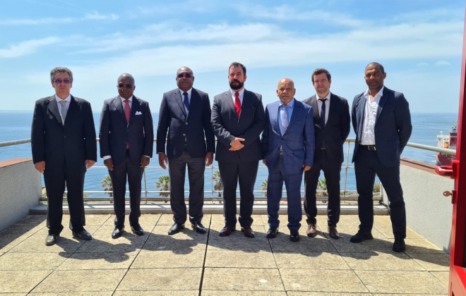 Protocolo entre Associação Empresarial de Sines e Porto de Luanda assinado em Sines