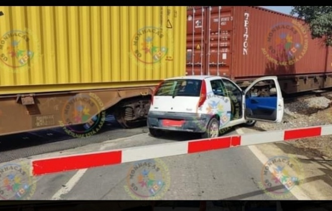 Colisão de automóvel com comboio corta linha em Santiago do Cacém