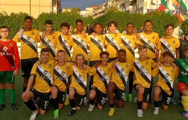 Iniciados A do Vasco da Gama de Sines só sabem vencer