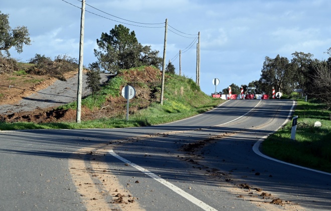 Câmara Municipal de Santiago do Cacém contesta corte da EN121 e continua a exigir soluções seguras para a população