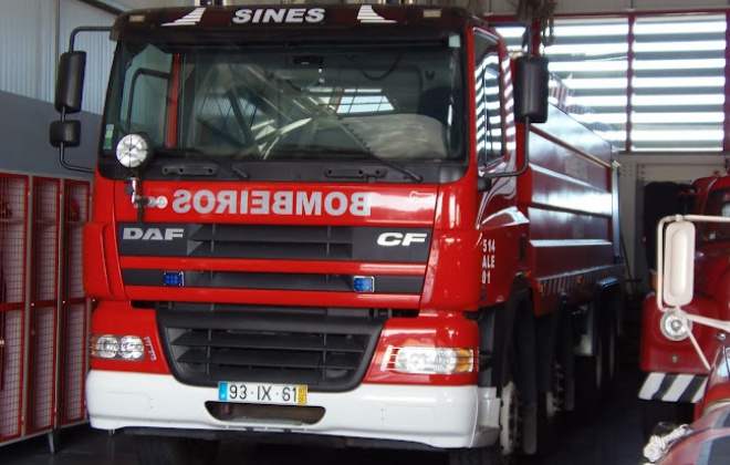 Bombeiros de Sines combateram incêndio rural