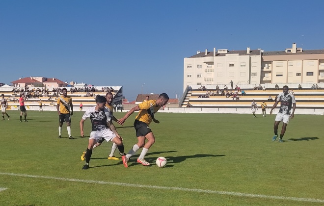 Vasco da Gama de Sines empatou com o Comércio e Industria a um golo