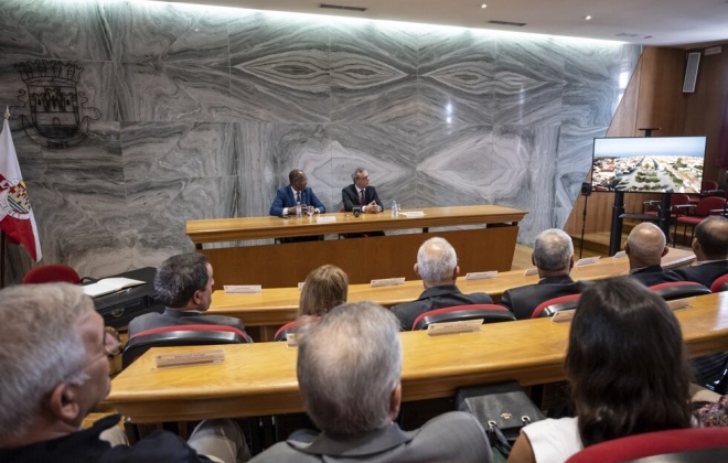 Primeiro-ministro de Cabo Verde foi recebido na Câmara Municipal de Sines