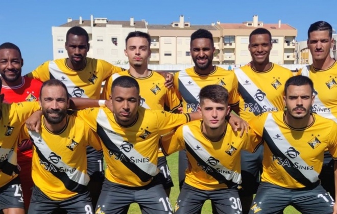 Vasco da Gama de Sines joga na Costa da Caparica neste domingo às 16 horas