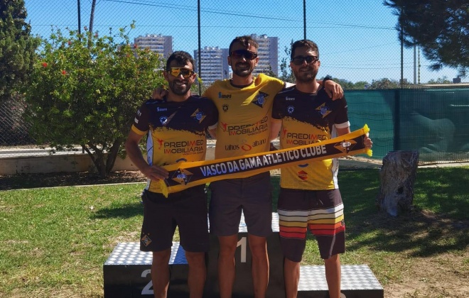 Triatletas do Vasco da Gama de Sines competiram no Aquatlo de Alvor