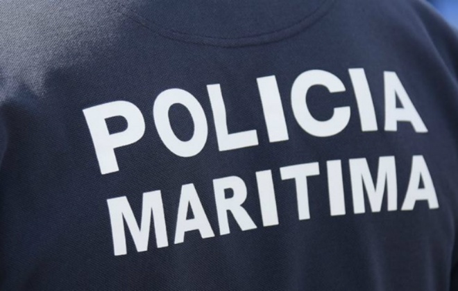 Encontrados corpos de criança e de adulto de embarcação naufragada esta manhã em Tróia