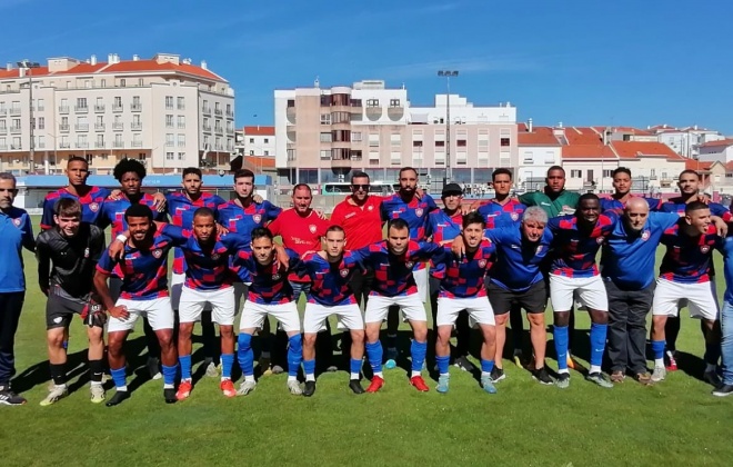 União de Santiago do Cacém joga a subida de divisão neste domingo às 17 horas em Setúbal