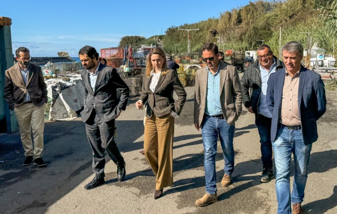 Secretária de Estado das Pescas visitou o Portinho de Pesca do Canal em Vila Nova de Milfontes