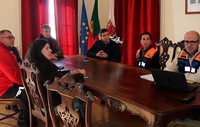 Câmara de Ourique reuniu com os Bombeiros e Juntas de Freguesia do concelho