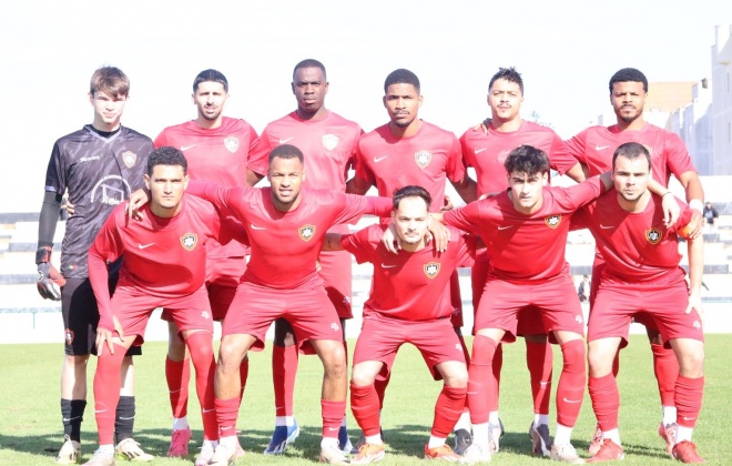 União de Santiago do Cacém recebe o Almada neste domingo às 15h30