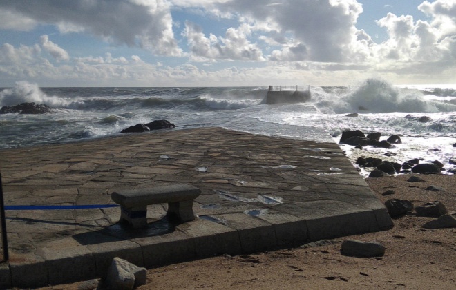 Autoridade Marítima Nacional e Marinha alertam para mau tempo em Portugal Continental