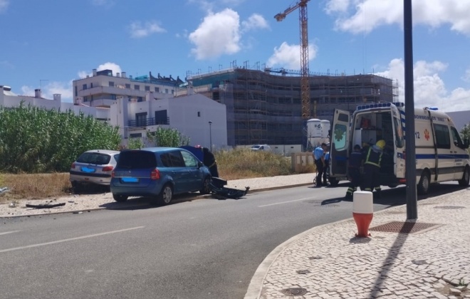 Colisão provoca ferimentos numa mulher de 69 anos em Sines