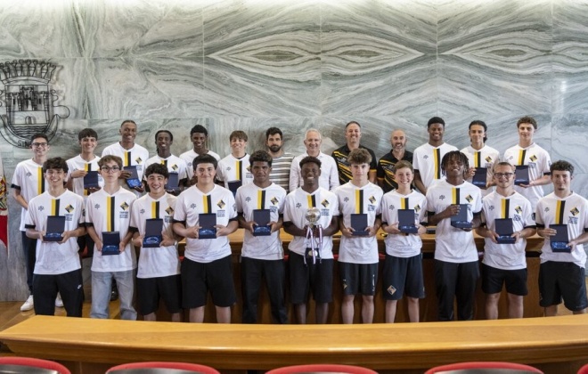 Juvenis do Vasco da Gama recebidos na Câmara Municipal de Sines