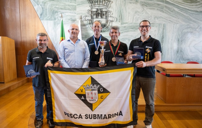 Campeões de pesca submarina do Vasco da Gama recebidos nos Paços do Concelho de Sines