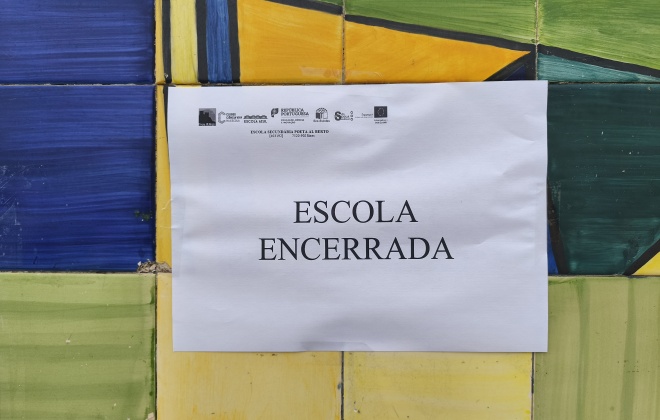Greve geral está a afetar as escolas, serviços de saúde e outros serviços públicos