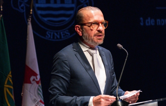 Álvaro Beijinha convida primeiro-ministro para visita a Sines