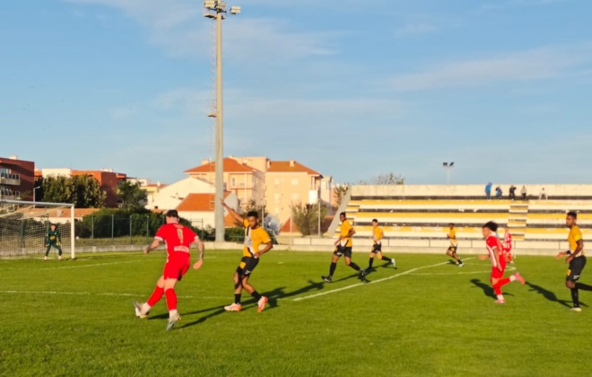 Vasco da Gama perde com o Barreirense e União de Santiago vence na Charneca da Caparica (com áudios)