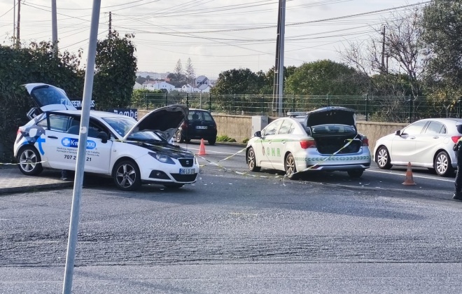 Colisão entre dois carros provoca um ferido ligeiro em Sines