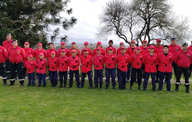 Escola de Infantes e Cadetes dos Bombeiros de Odemira está a visitar a Escola Nacional de Bombeiros em Sintra