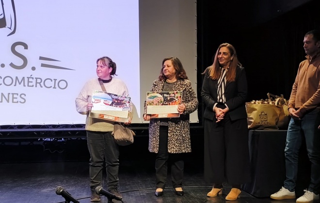 Sandra Cangalhas foi a vencedora da Campanha de Natal da Associação do Comércio Local de Sines (com áudio)