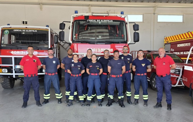 Bombeiros terminaram com sucesso a formação em condução fora de estrada